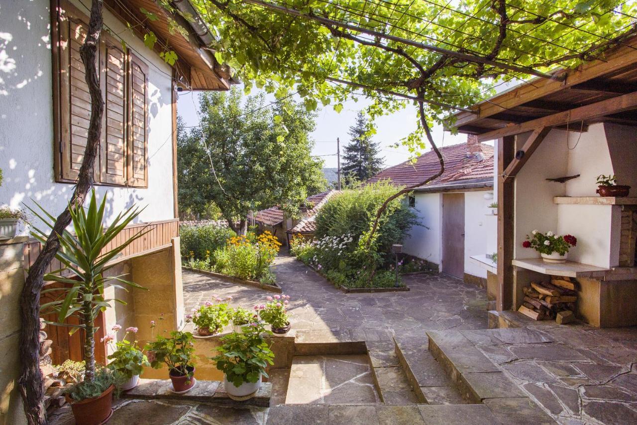 Vila Хаджикольовата Къща Medven Exteriér fotografie