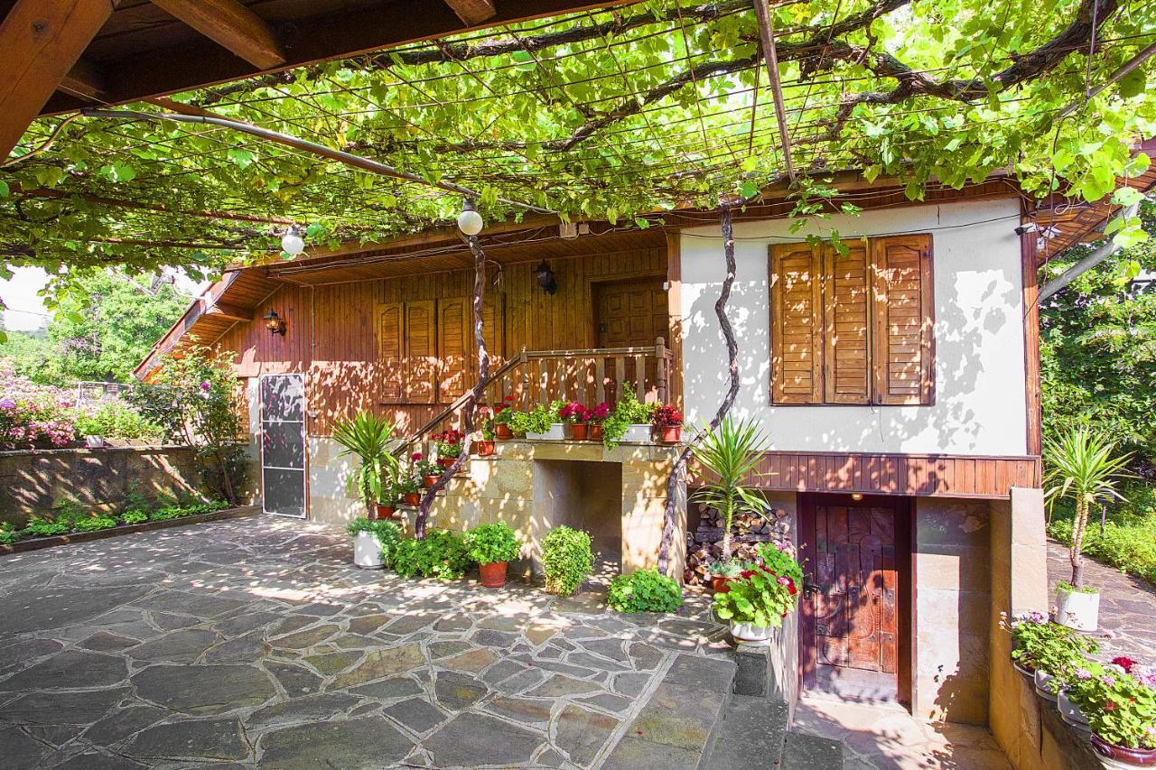 Vila Хаджикольовата Къща Medven Exteriér fotografie