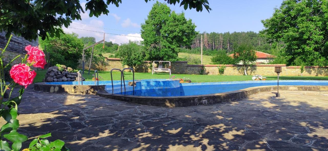 Vila Хаджикольовата Къща Medven Exteriér fotografie