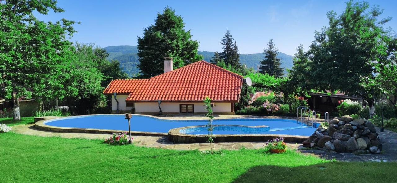 Vila Хаджикольовата Къща Medven Exteriér fotografie
