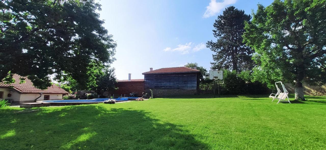 Vila Хаджикольовата Къща Medven Exteriér fotografie